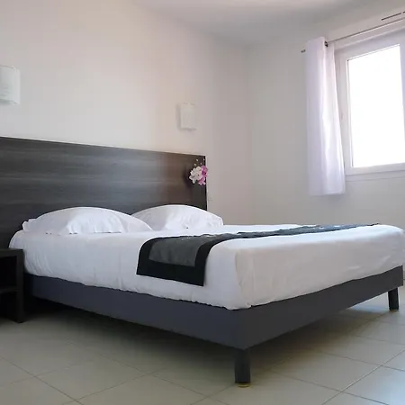 Et La Provence Aparthotel 3*