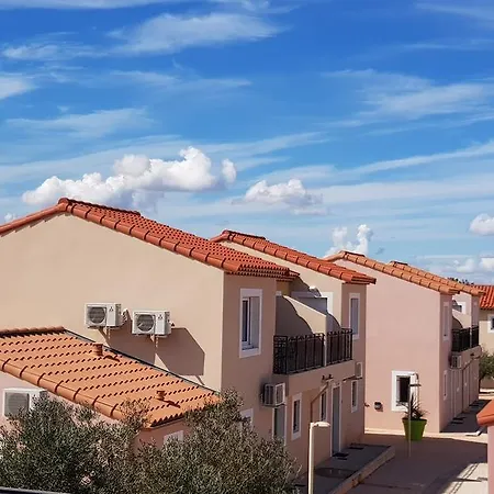 Et La Provence 아파트호텔